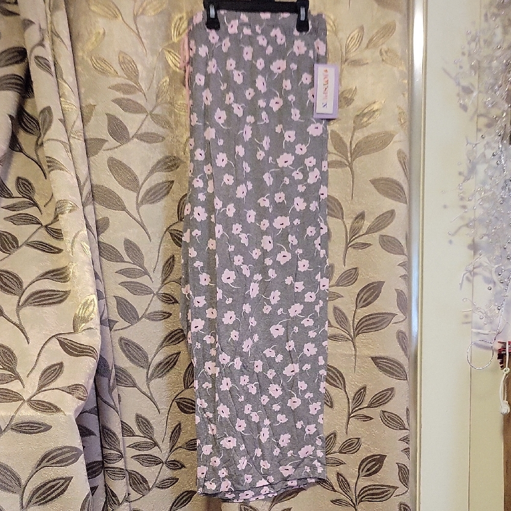 Chic Gray Floral Pajama Skirt